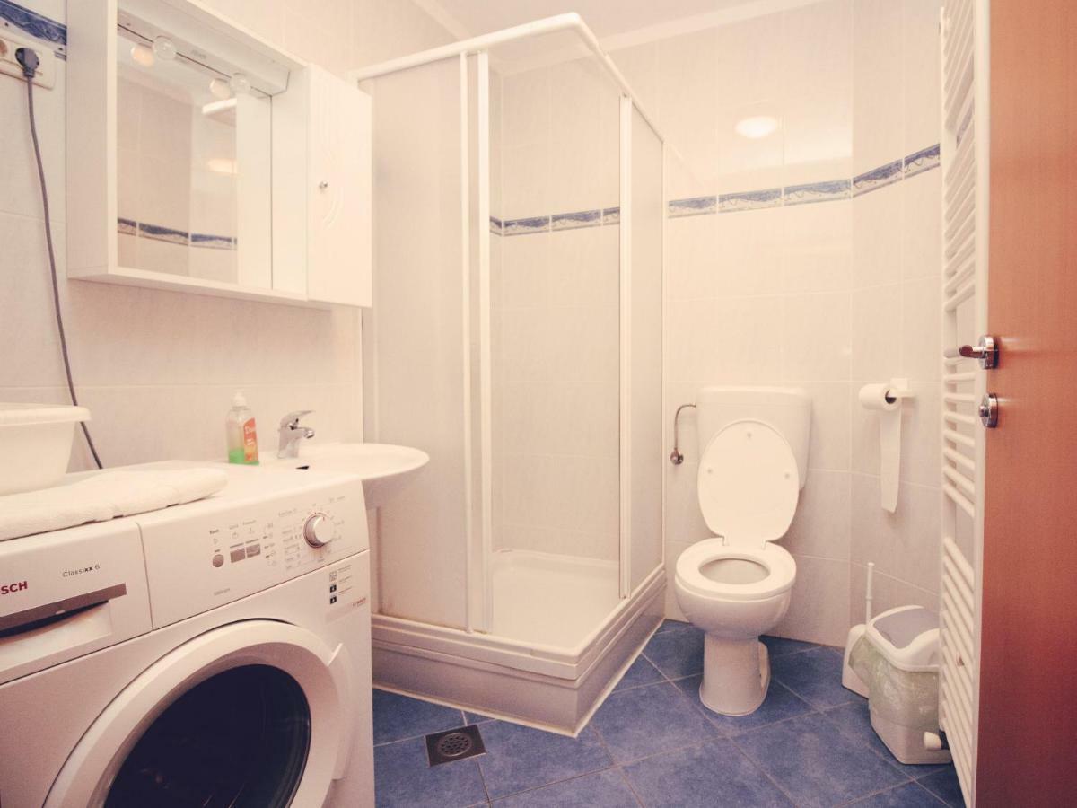 Lara Apartmán